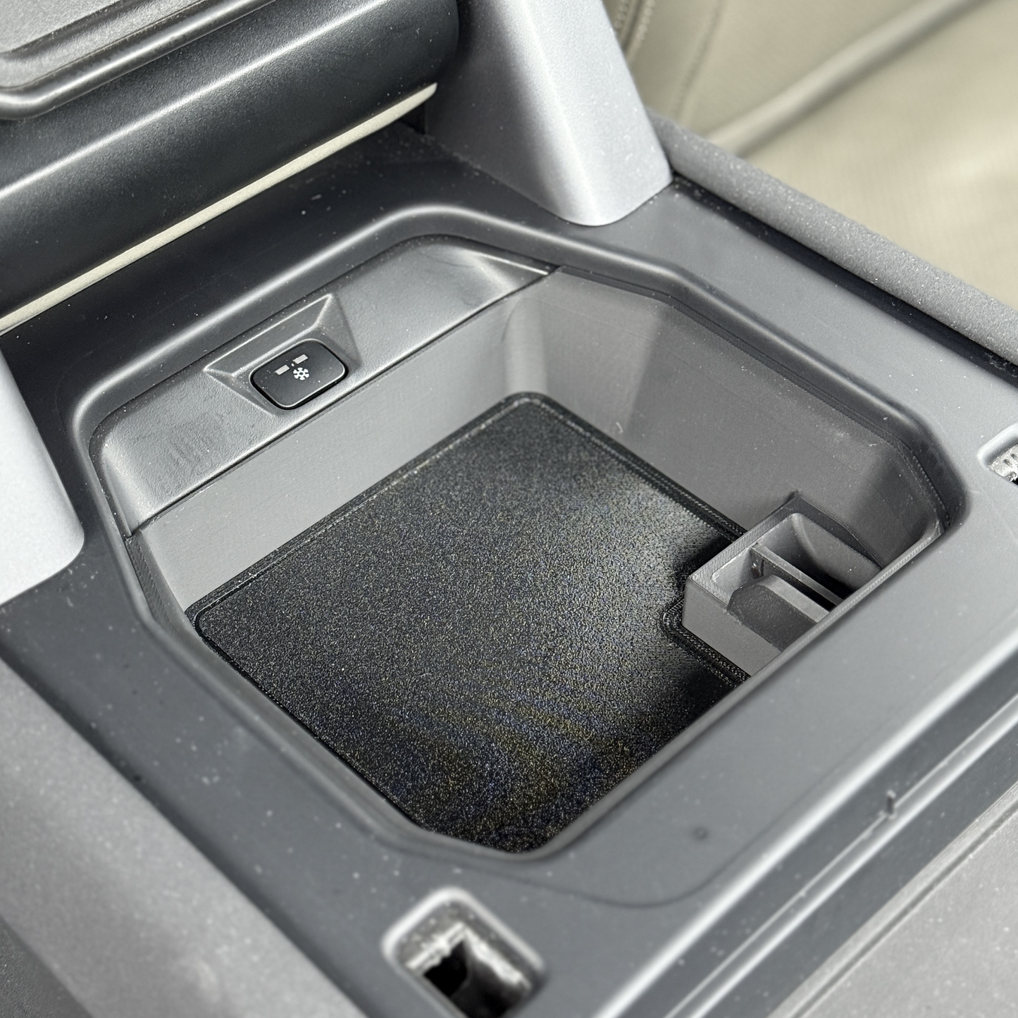 Defender Armrest Organizer